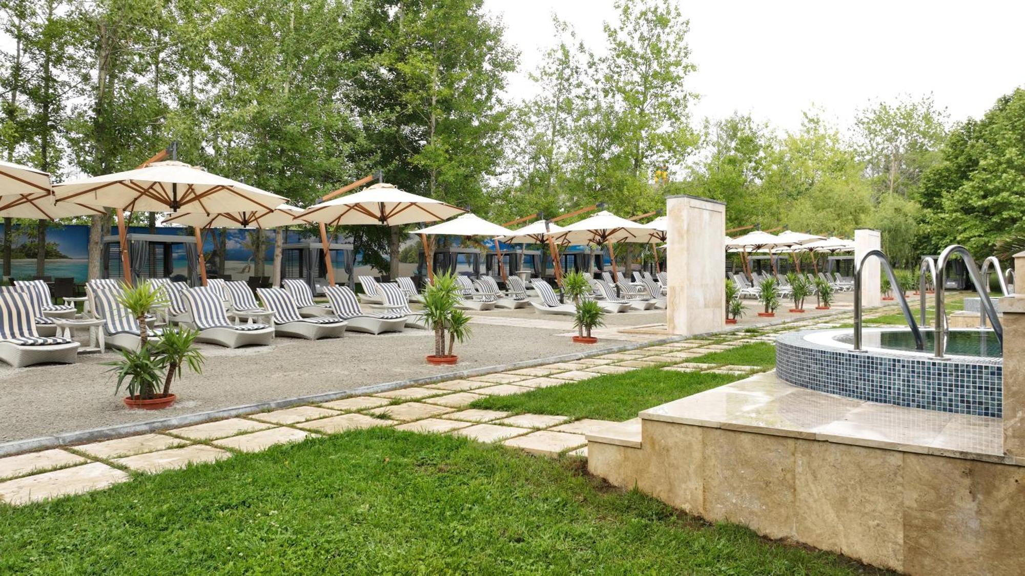 Multi Grand Pharaon Hotel Ptghni Esterno foto