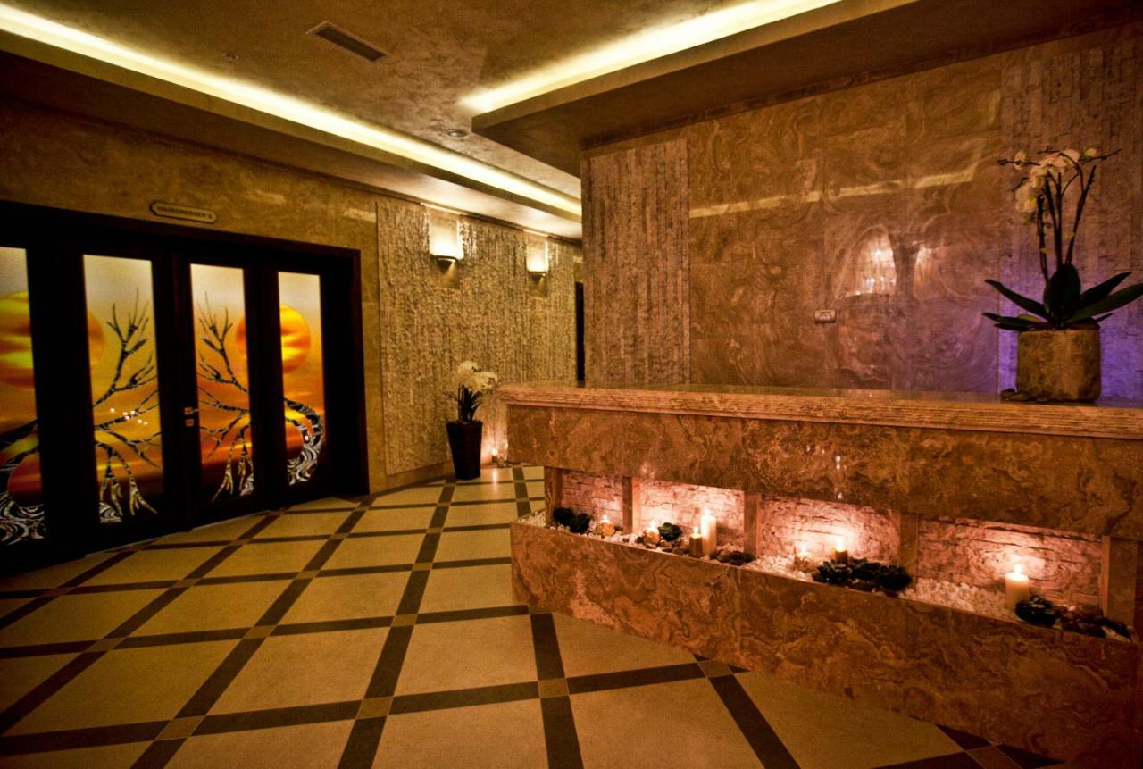 Multi Grand Pharaon Hotel Ptghni Esterno foto