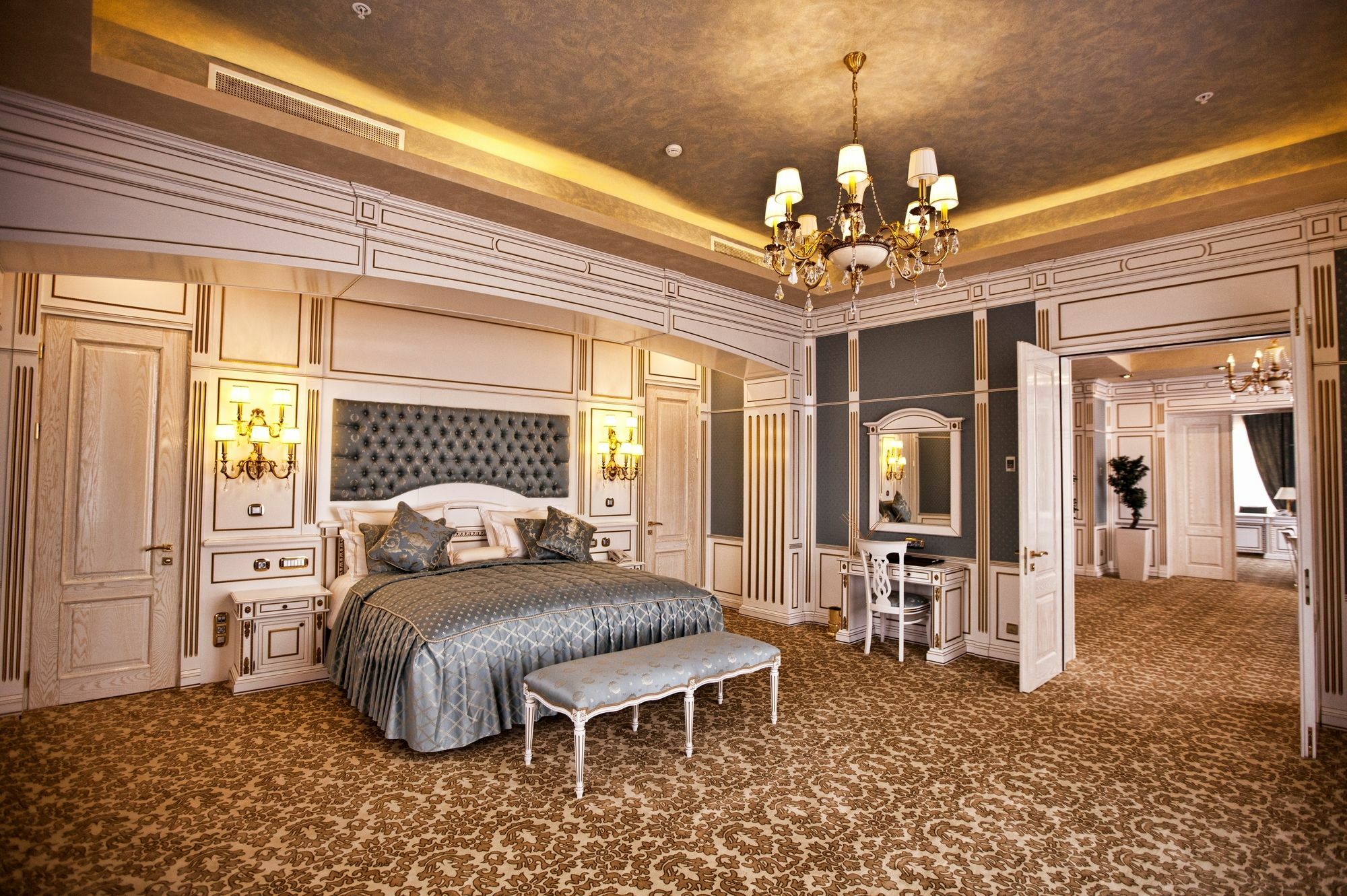 Multi Grand Pharaon Hotel Ptghni Esterno foto
