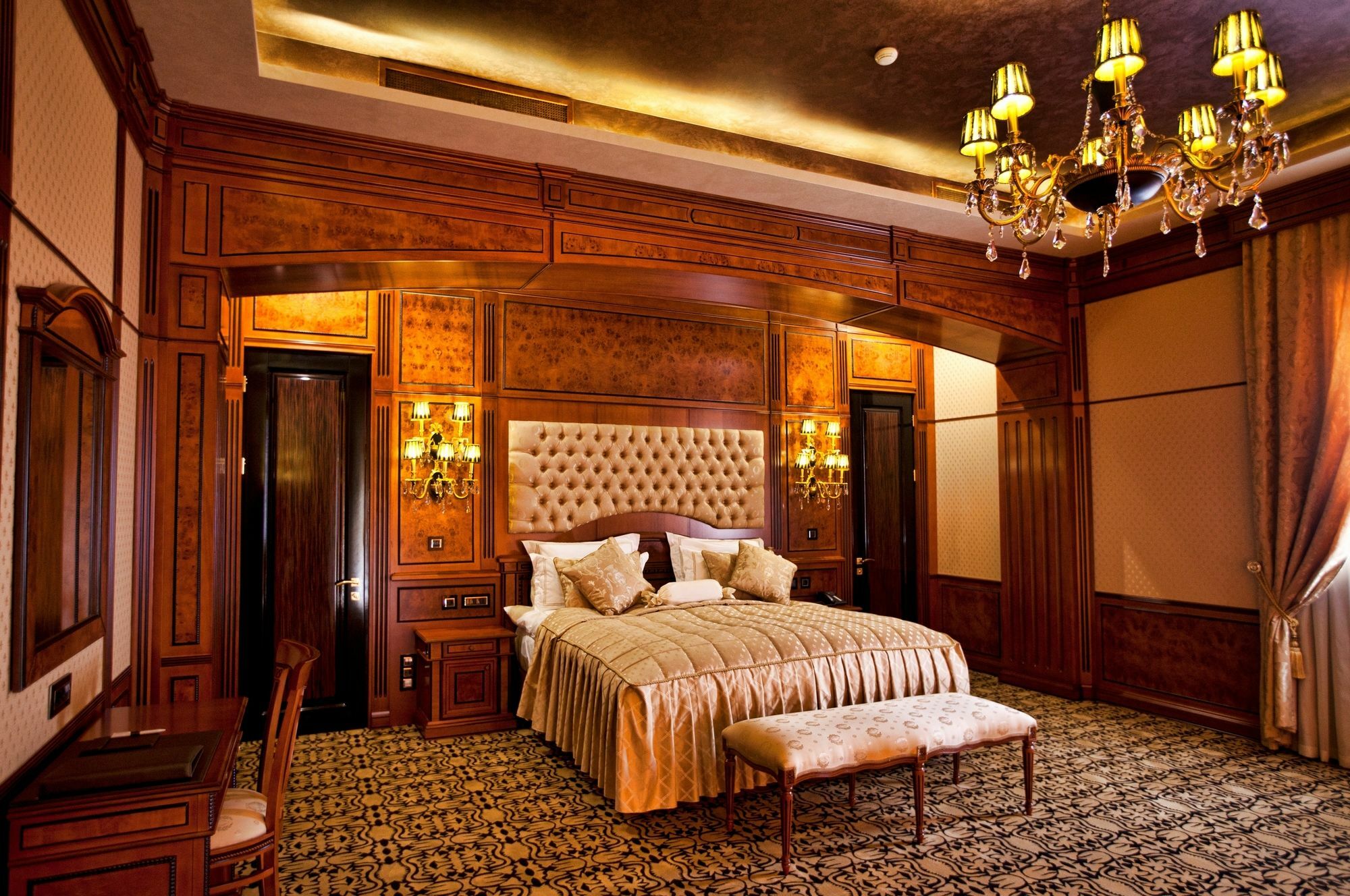 Multi Grand Pharaon Hotel Ptghni Esterno foto