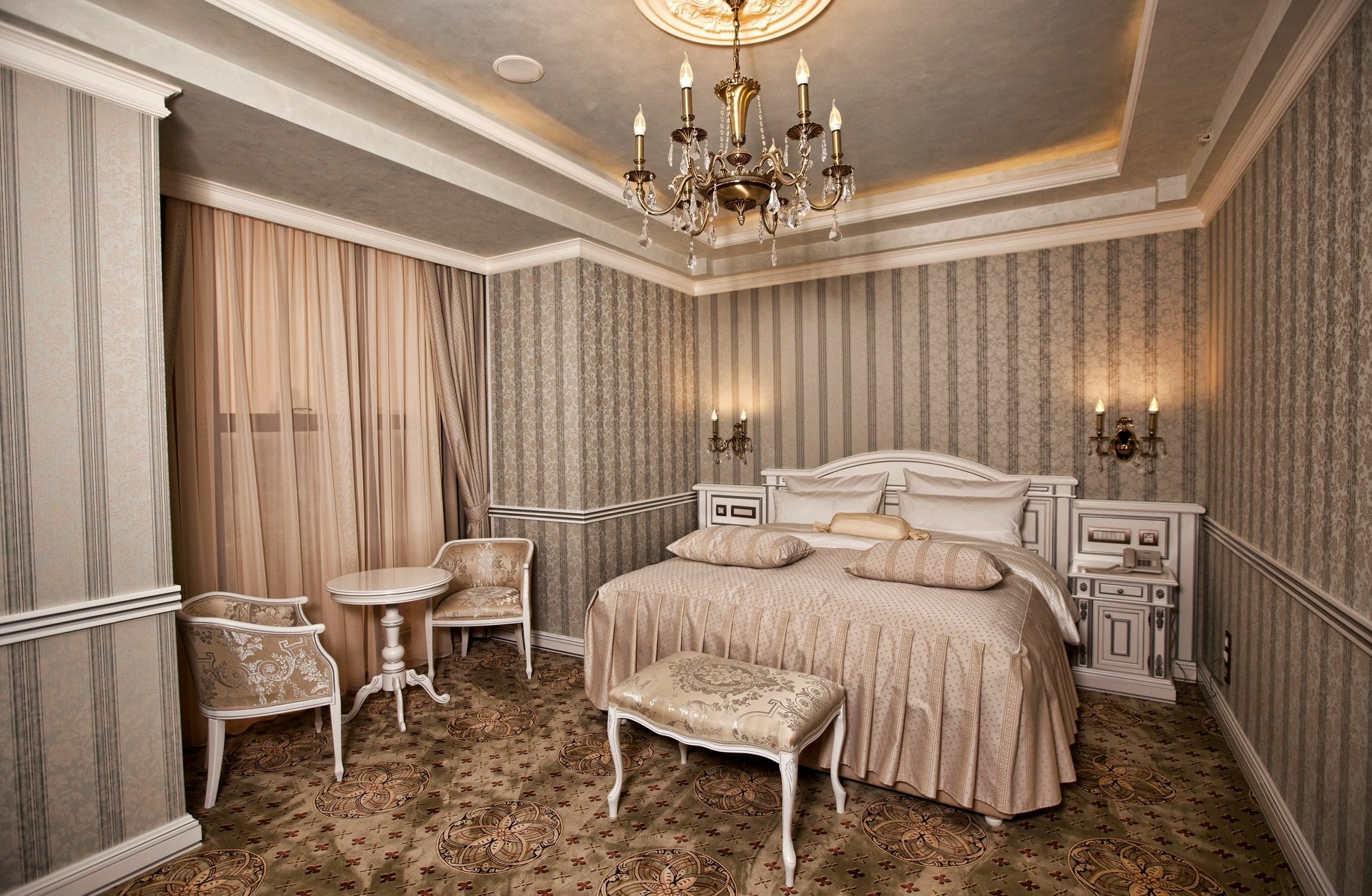 Multi Grand Pharaon Hotel Ptghni Esterno foto